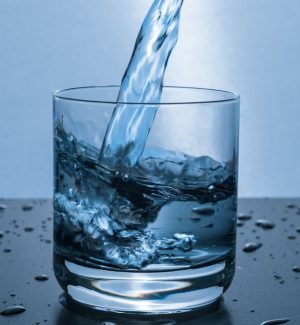 Hoofdpijn door te weinig eten Drink voldoende water